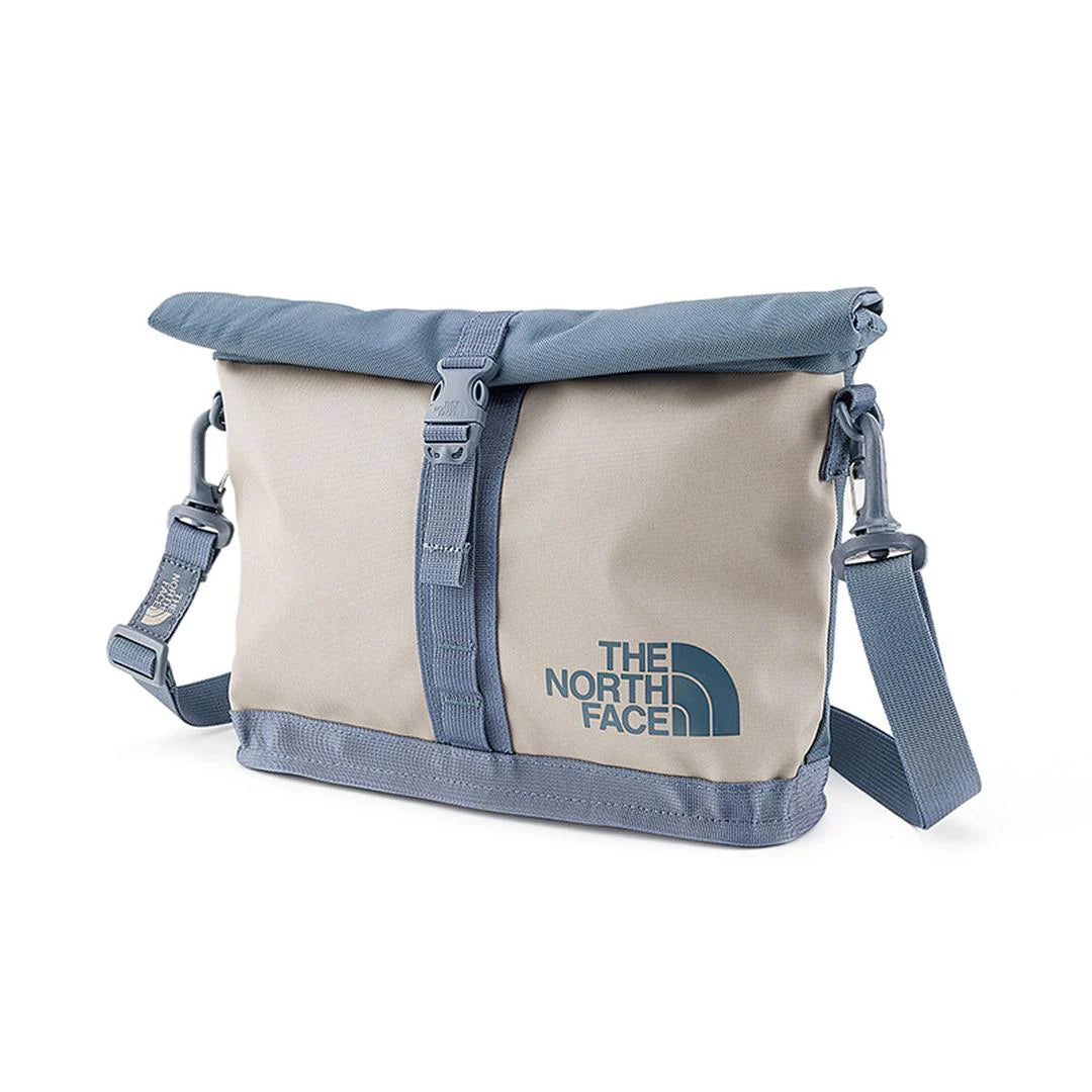 THE NORTH FACE - BASE CAMP SHOULDER BAG